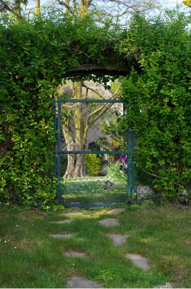 Domaine Les Feuillants Hotel Crouzilles Exterior foto